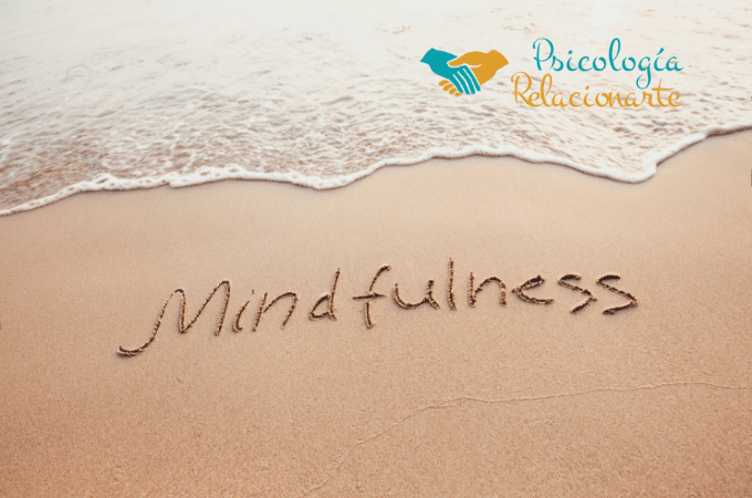 Mindfulness o atención plena es prestar atención al momento presente